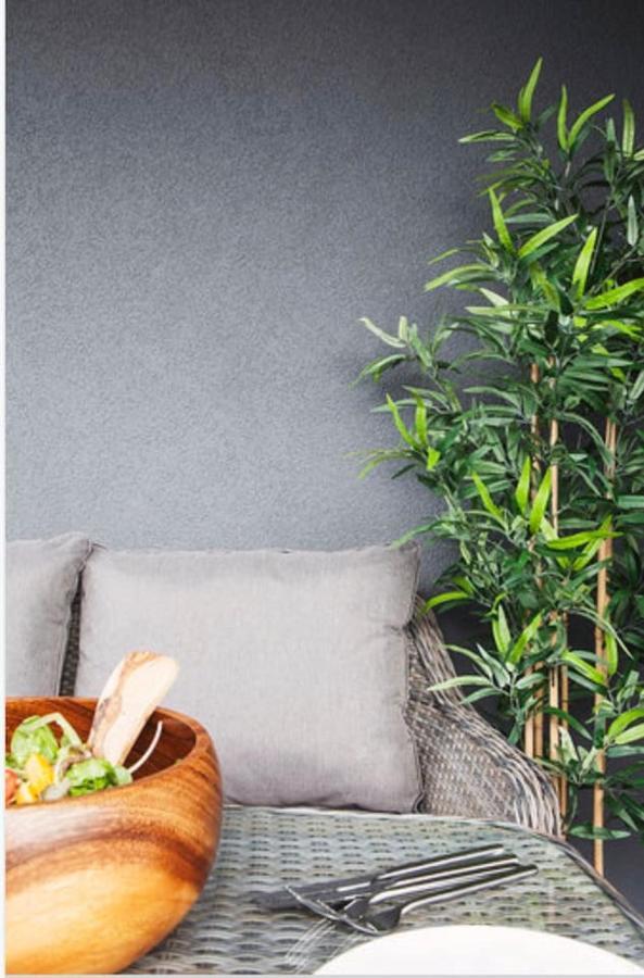 Apartamento Ulivi Luxury Loft & Pool - The House Of Travelers Carate Urio Exterior foto